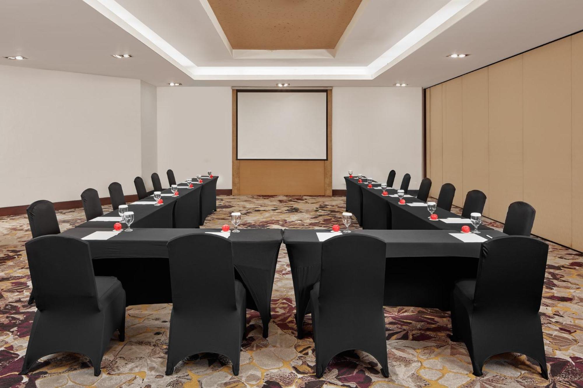 Crowne Plaza Manila Galleria By Ihg Pasig City Eksteriør bilde